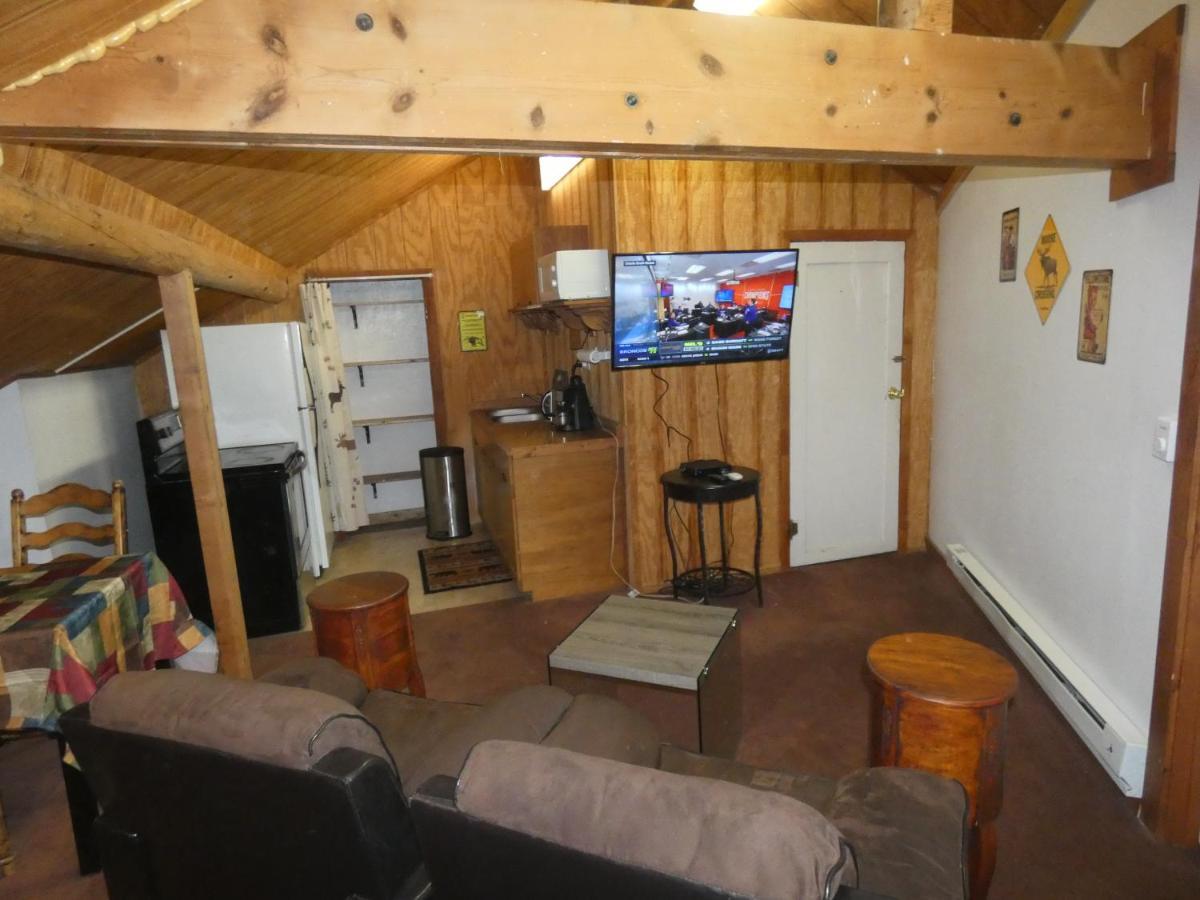 Yellowstone Motel - Adults Only - All Rooms Have Kitchens West Yellowstone Exterior photo