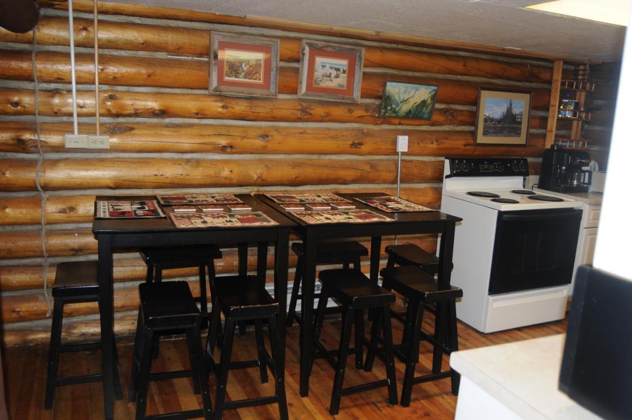 Yellowstone Motel - Adults Only - All Rooms Have Kitchens West Yellowstone Exterior photo